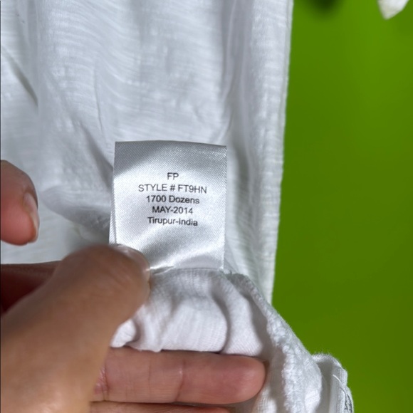 Free Planet White Short Sleeve Crew Neck Tee - Picture 10 of 12